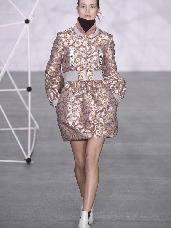  Holly Fulton