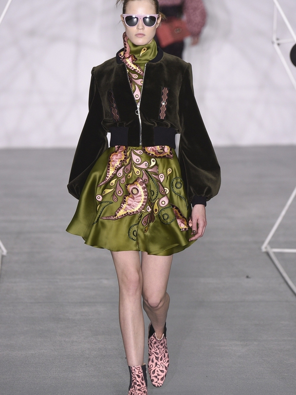  Holly Fulton