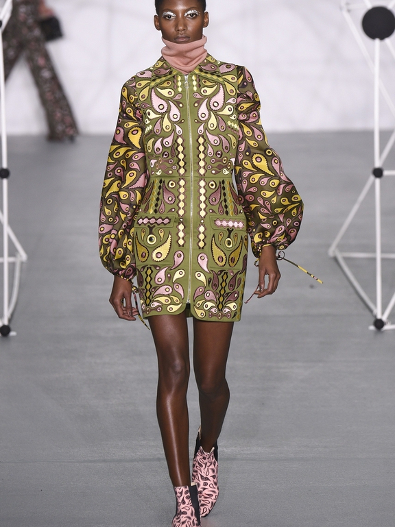  Holly Fulton