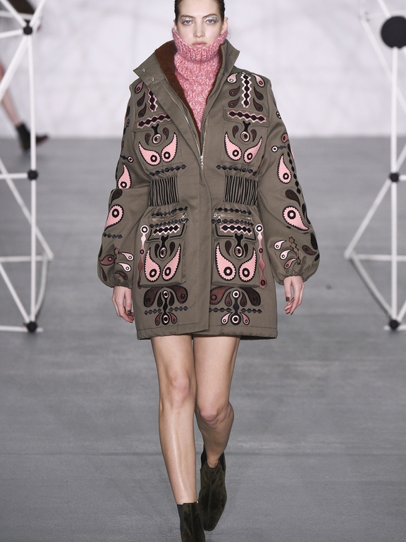  Holly Fulton