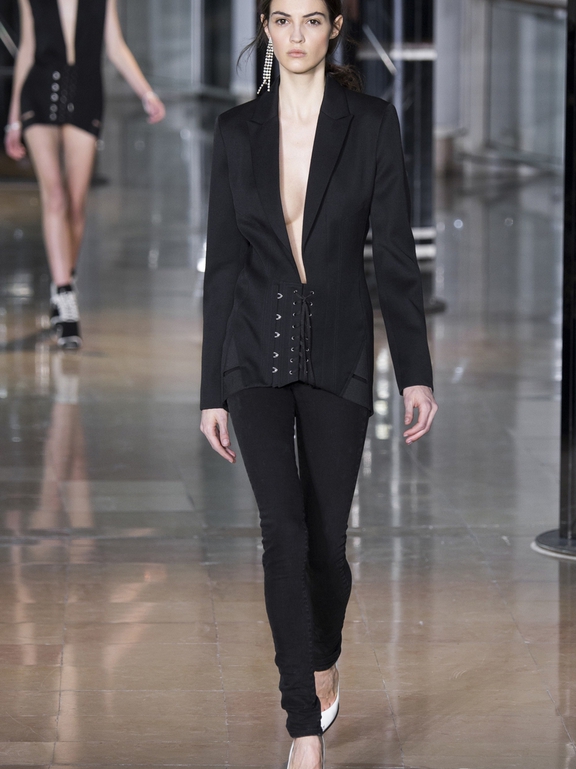  Fall 2016 Ready-to-Wear