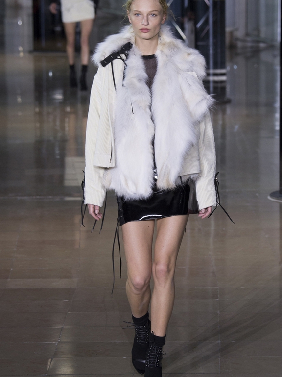  Fall 2016 Ready-to-Wear