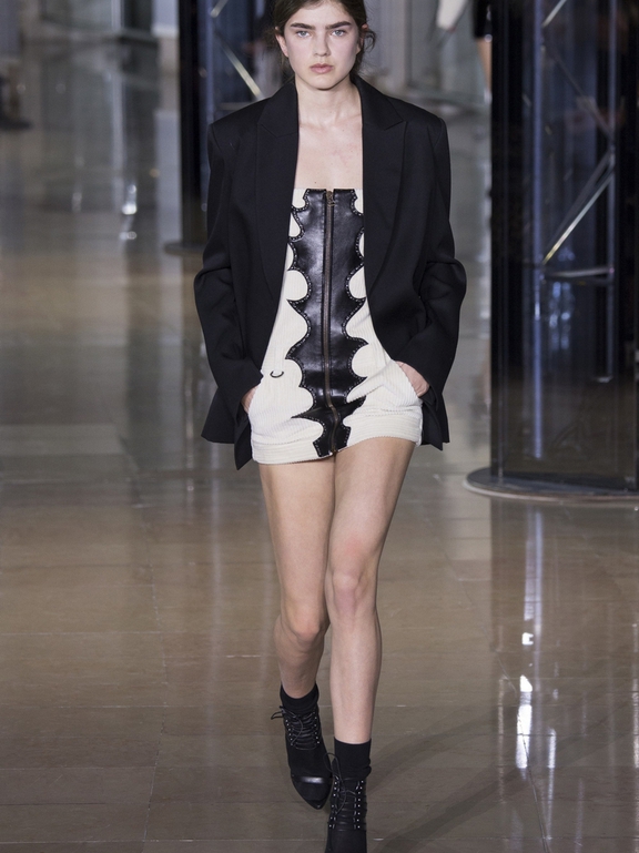 Fall 2016 Ready-to-Wear
