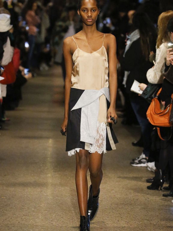  Fall 2016 Ready-to-Wear