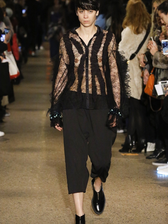  Fall 2016 Ready-to-Wear