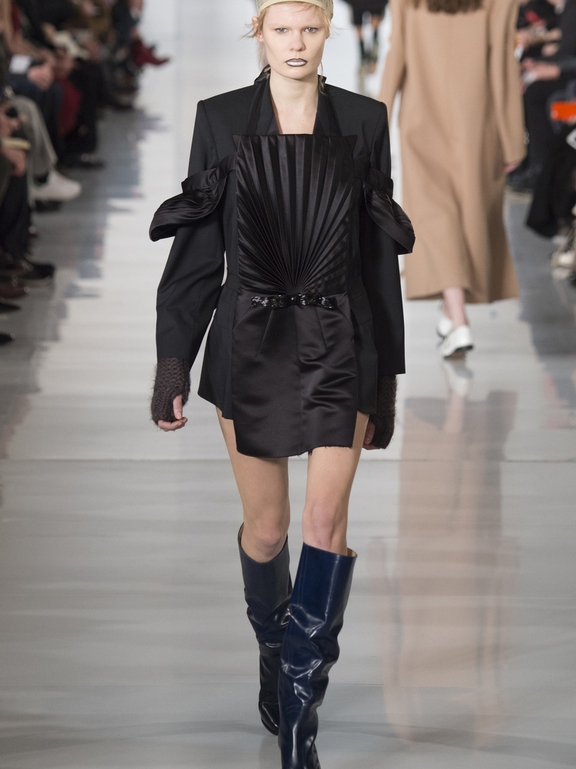  Fall 2016 Ready-to-Wear