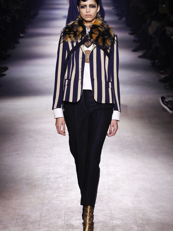  Fall 2016 Ready-to-Wear