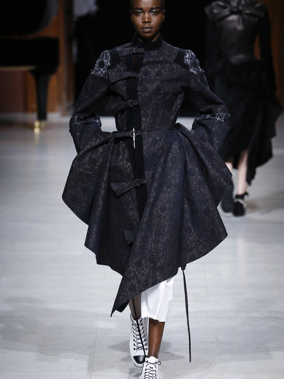  Fall 2016 Ready-to-Wear