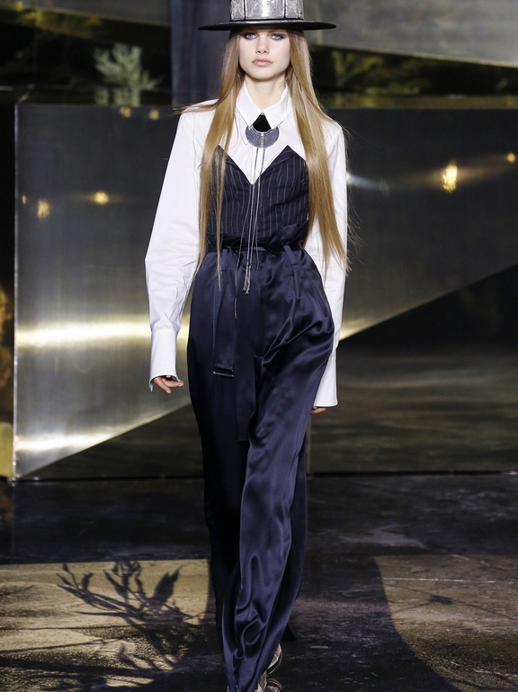  Fall 2016 Ready-to-Wear