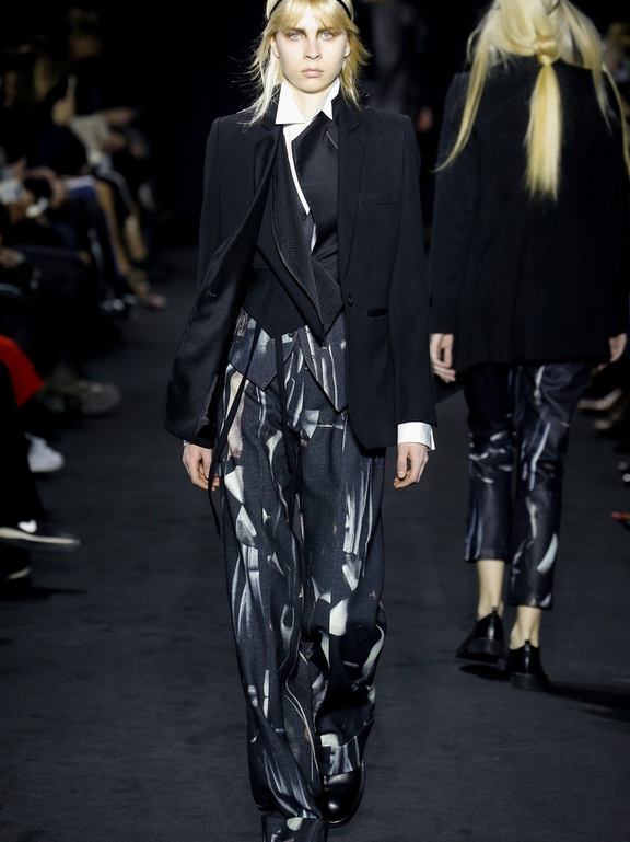  Fall 2016 Ready-to-Wear