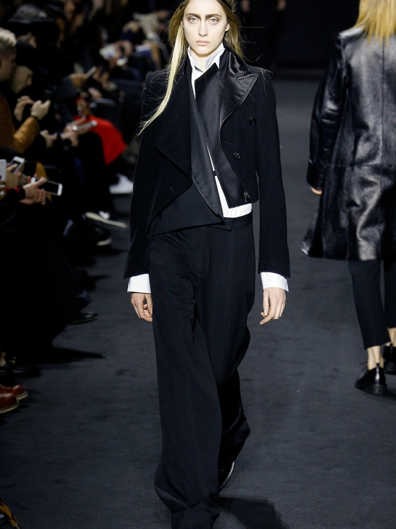  Fall 2016 Ready-to-Wear