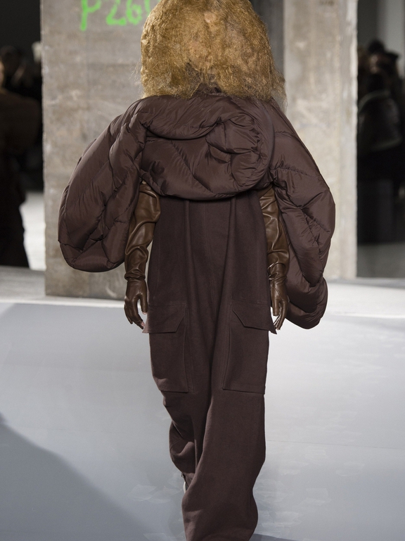  Fall 2016 Ready-to-Wear