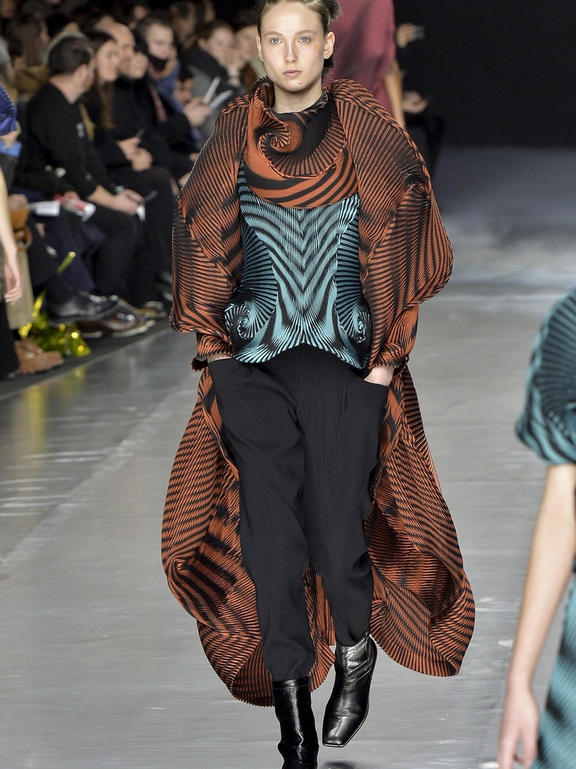  Fall 2016 Ready-to-Wear