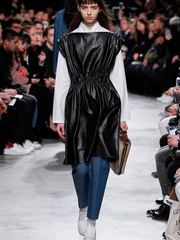  Fall 2016 Ready-to-Wear