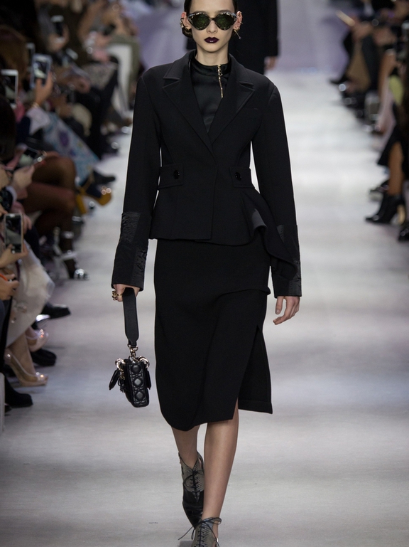  Fall 2016 Ready-to-Wear