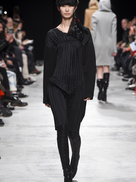  Fall 2016 Ready-to-Wear