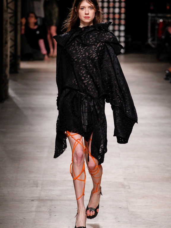  Fall 2016 Ready-to-Wear