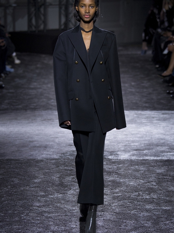  Fall 2016 Ready-to-Wear