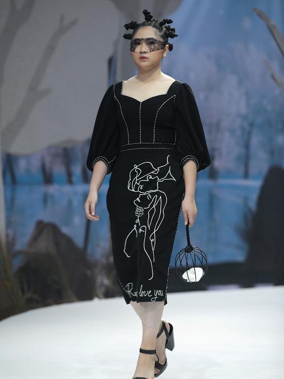  Bóng tối và ánh sáng trong ngôn ngữ thời trang của nhà thiết kế Hà Duy