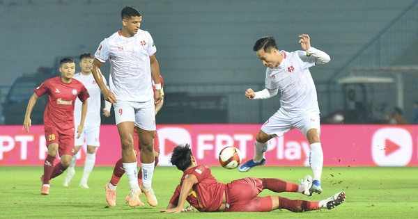 V-League: CLB Khánh Hòa chơi hay, nhưng đội Hải Phòng ngược dòng ấn tượng vào tốp 4