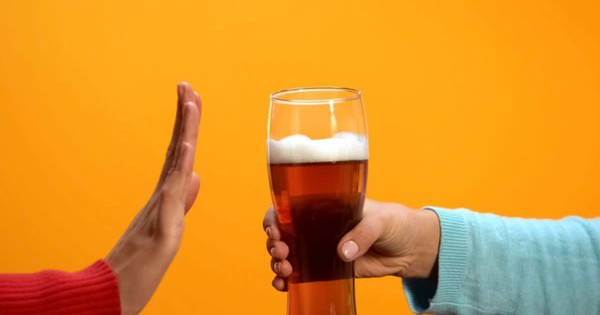 Đã tìm ra loại thuốc có thể giúp giảm thèm bia rượu và ít say hơn