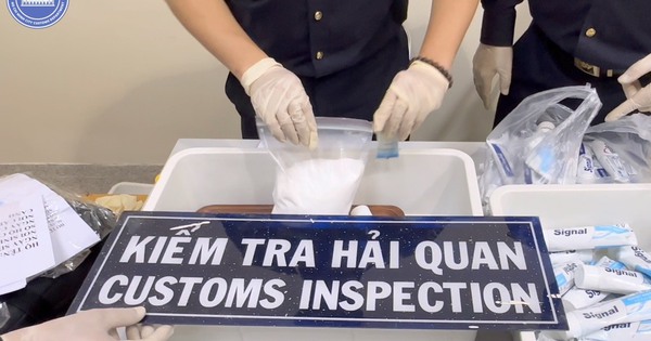 4 nữ tiếp viên hàng không bị bắt là ai