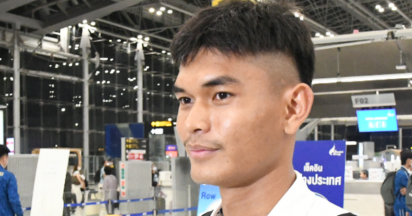 Tiền đạo Teerasak Poeiphimai được Madam Pang nhắn nhủ điều gì khi dự