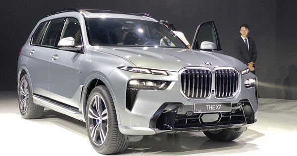 BMW X7 giá từ 6,3 tỉ đồng tại Việt Nam trang bị gì?
