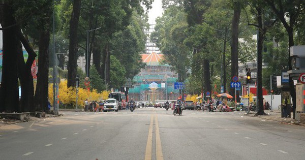 Ho Chi Minh City Is About To Ban Cars From Crossing Pham Ngoc Thach ...