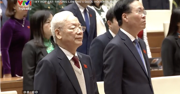Tổng Bí thư Nguyễn Phú Trọng dự khai mạc kỳ họp bất thường thứ 5