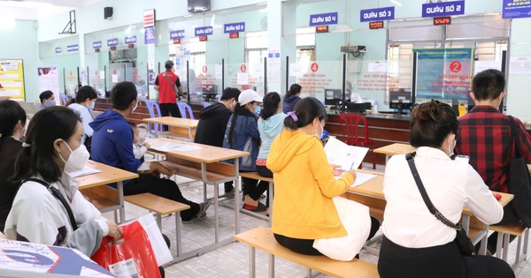 Hơn 10.000 người đề nghị nhận trợ cấp thất nghiệp trong tháng 9