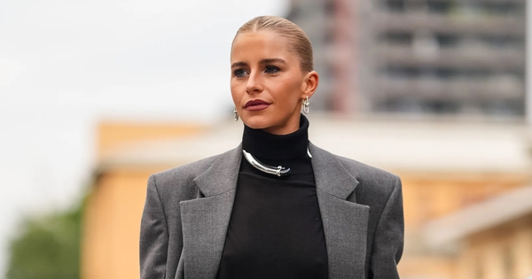 Winter is not cold with a stylish, warm turtleneck sweater