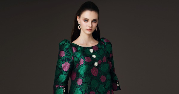 Patterned brocade material reigns supreme in the fall and winter season