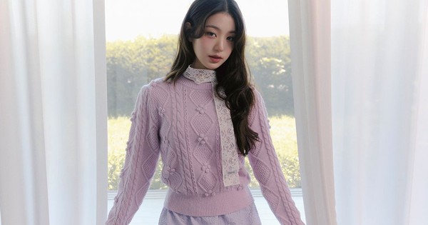 Fans are fascinated with Jang Won Young’s cold season sweater style