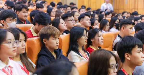 Tiến sĩ Mỹ nói về cơ hội của sinh viên Việt trong nền kinh tế toàn cầu