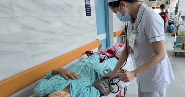 Thiếu nhân lực, ngành y tế An Giang thông báo tuyển hơn 1.000 người