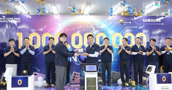 Nhà máy Samsung tại Việt Nam cán mốc sản xuất 1 tỉ smartphone Galaxy