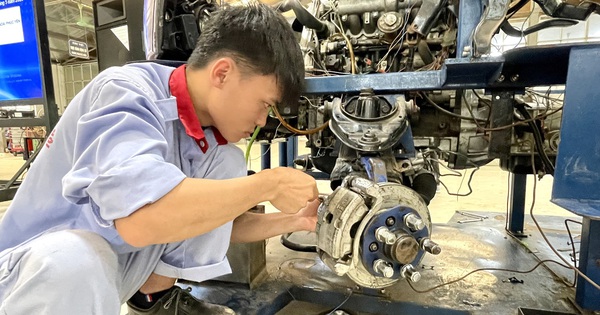 Ngành nào dễ có việc làm?