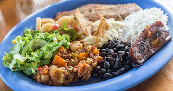 Costa Rican cuisine also has fried rice and bananas which is… very strange