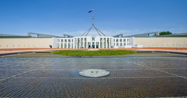 Không nổi tiếng như Sydney, Canberra thủ đô của Úc đẹp bình yên và giàu lịch sử
