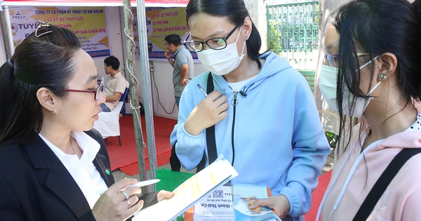 Lao động đã qua đào tạo ngày càng khó xin được việc?