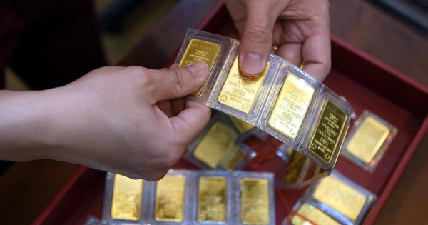 Giá vàng hôm nay 13.7.2024: Vàng miếng SJC bất ngờ tăng nửa triệu đồng ở chiều mua vào