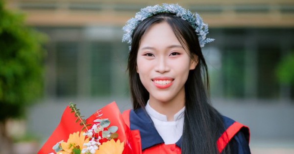 Thủ khoa kỳ thi tốt nghiệp THPT tỉnh Quảng Ngãi: Lấy cần cù bù thông minh