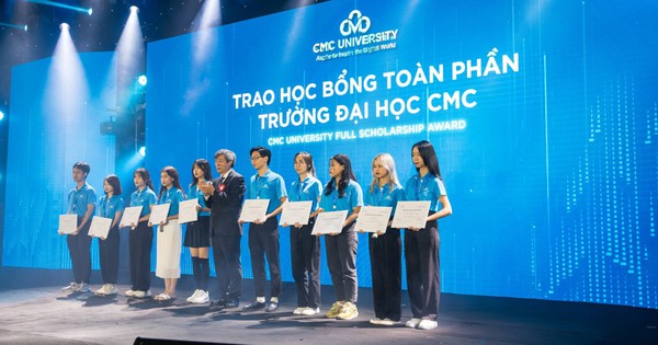 Trường đại học CMC trao 400 suất học bổng năm 2024
