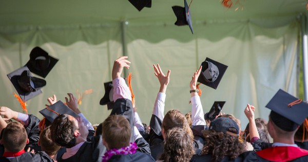 Đến năm 2031, có bằng cử nhân mới tìm được ‘việc làm tốt’?