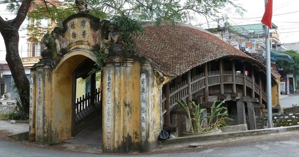 Admire the bridges with ancient and long-standing architecture in Vietnam