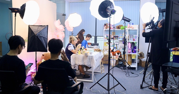 Nghề livestream – Kỳ 5: Nghề hái ra tiền thời bùng nổ thương mại điện tử