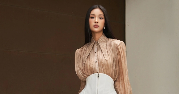 Eye-catching structured outfits for demanding office workers
