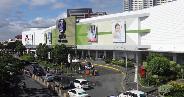Summary of 5 interesting shopping centers in Manila