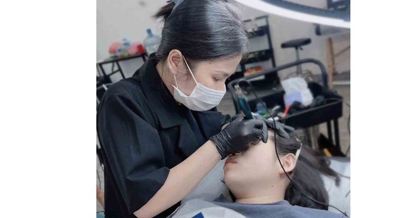 Cầm máy phun xăm thu nhập cao gấp 6 - 7 lần công việc trước đó